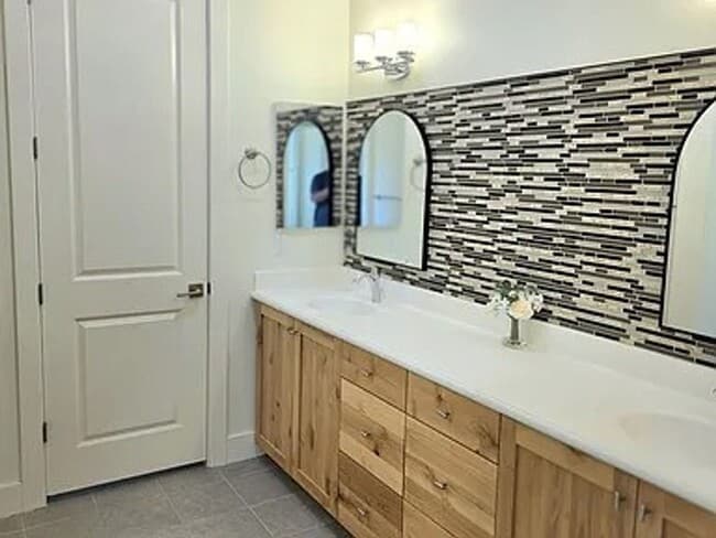 Building Photo - 3 Bedroom Home In 55+ Community!