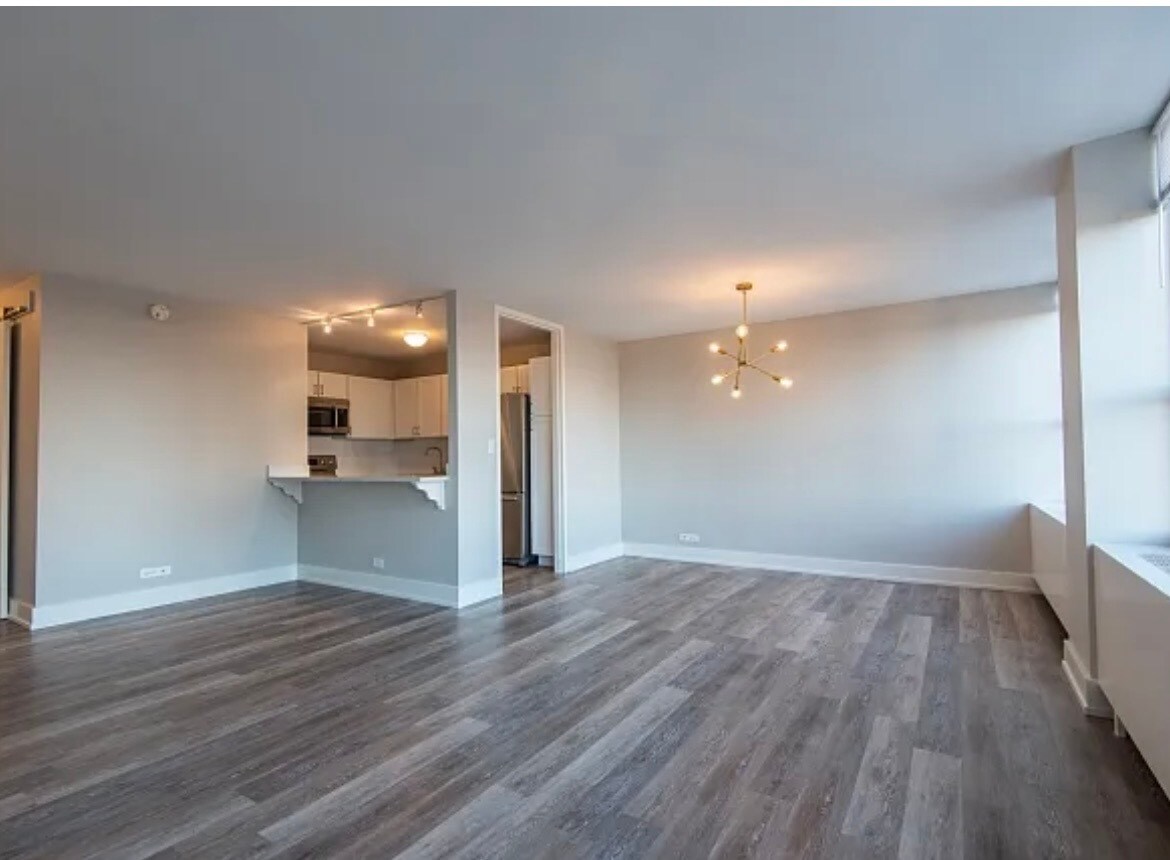 Building Photo - 655 W Irving Park Rd