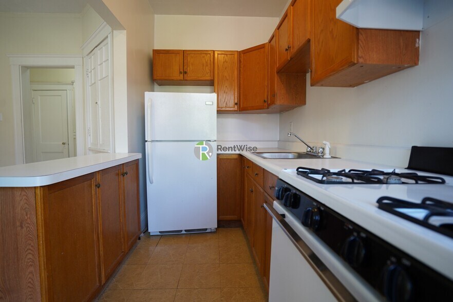 Building Photo - 1788 Beacon St