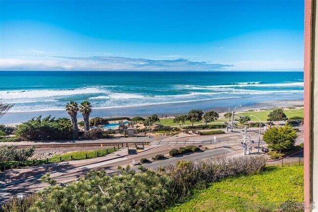 Building Photo - 1552 Camino Del Mar