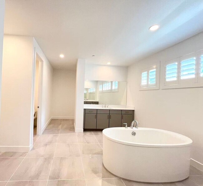 Building Photo - 10743 Patina Hills Ct