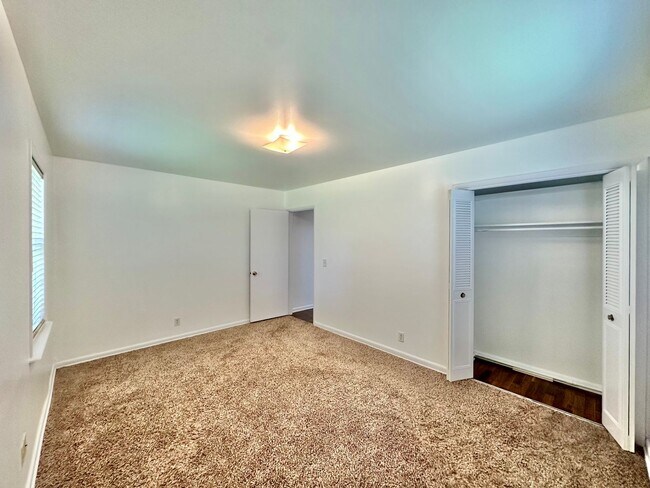 Building Photo - 3 BED 2 BATH-Longview Acres 2nd