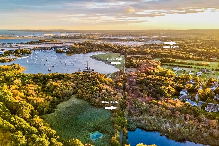 Aerial view of neighborhood with access to two private beaches and bike path - 278 Harrison St