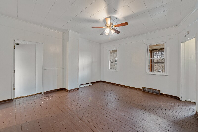 Building Photo - 225 Thompson Run Rd