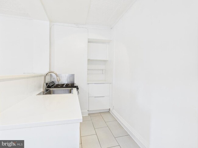 Primary Photo - 205 E 33rd St