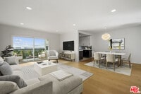 Building Photo - 8550 Holloway Dr