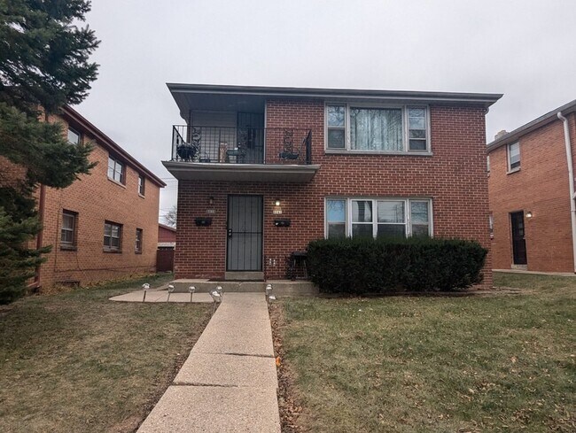 Building Photo - 8039-8041-8041 W Beckett Ave