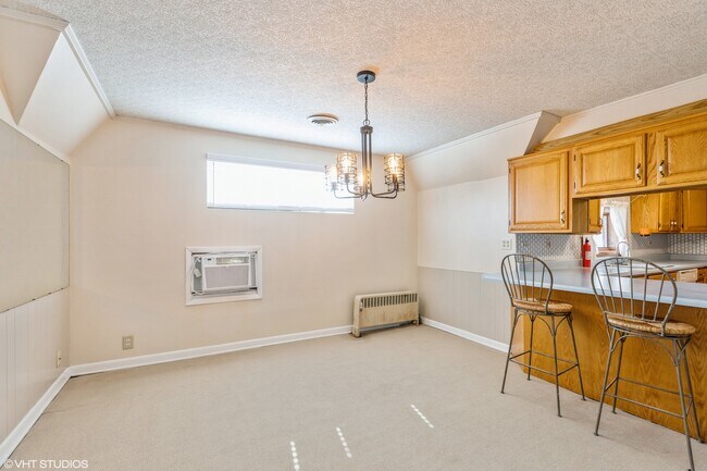 Building Photo - 26 E Crystal Lake Ave