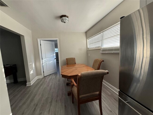 Building Photo - 3002 W Marlin Ave