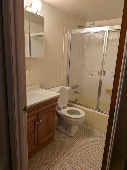 Building Photo - 33 W Chester Pike