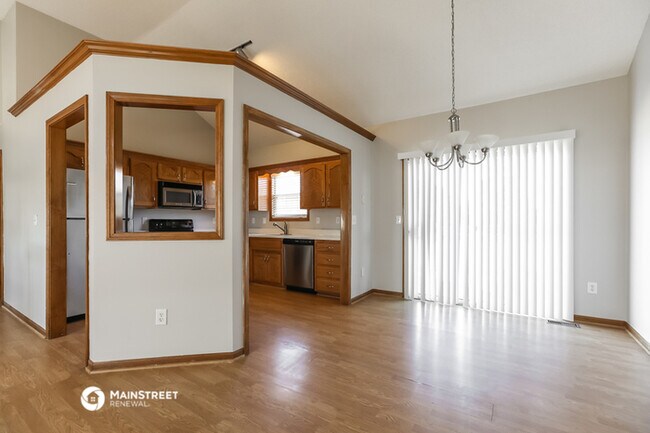 Building Photo - 1401 S Huntington Dr