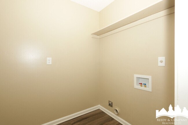 Building Photo - 4278 Mikewood Cove