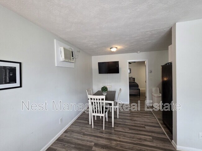 Building Photo - 812 Pilot