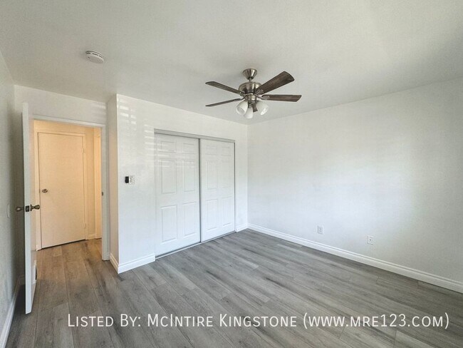 Building Photo - CALL FOR MOVE-IN SPECIALS! Spacious 2BD/1B...