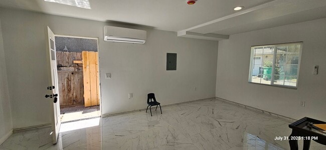 Building Photo - Centrally Located Brand New Studio ADU wit...