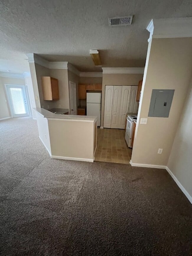 Building Photo - 2Bedroom 2Bath Condo -- Mirabella --- Awes...