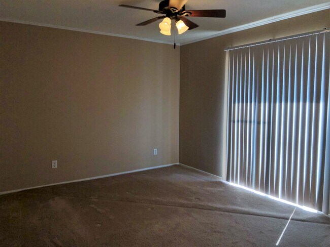 Building Photo - 3502CU