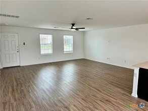 Building Photo - 291 Mica Trl
