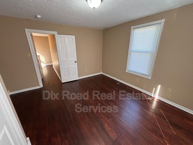 Building Photo - 2339 Freeman Ave