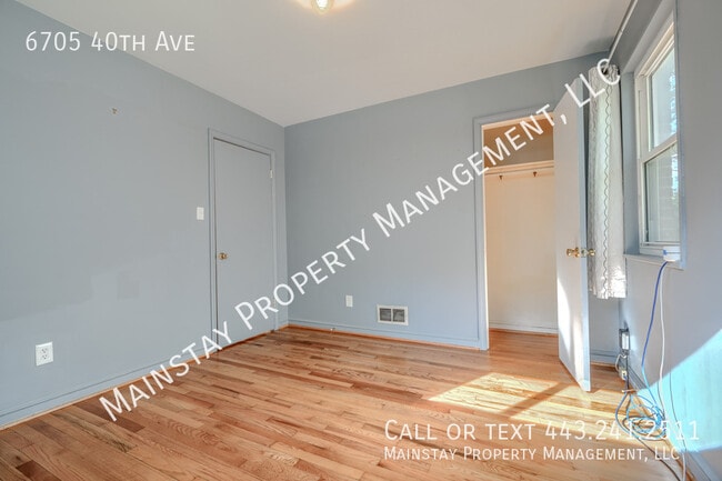 Building Photo - 6705 40th Ave
