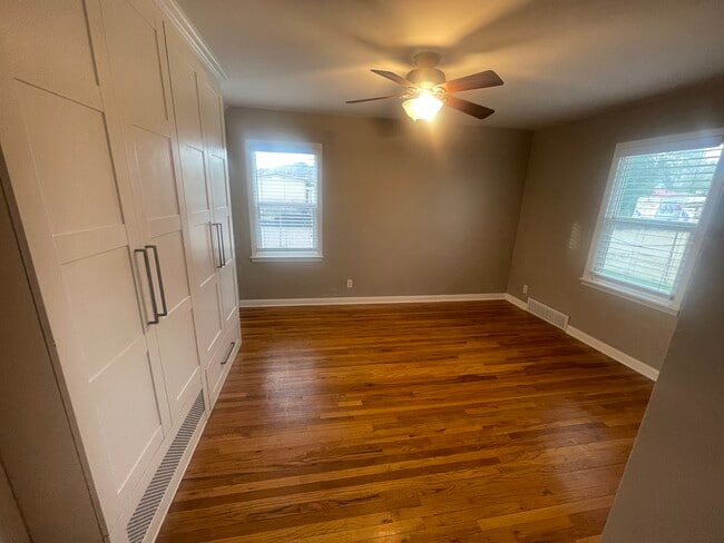 Building Photo - 1032 N 300 W
