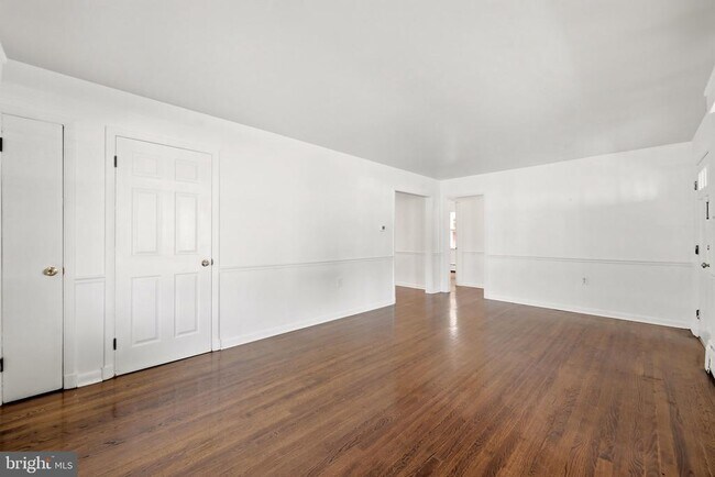 Building Photo - 31 E Germain St