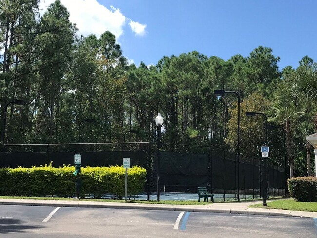 Building Photo - Gorgeous - Completely updated 2 bed 2 bath condo in gated community of Mosaic at Millenia!