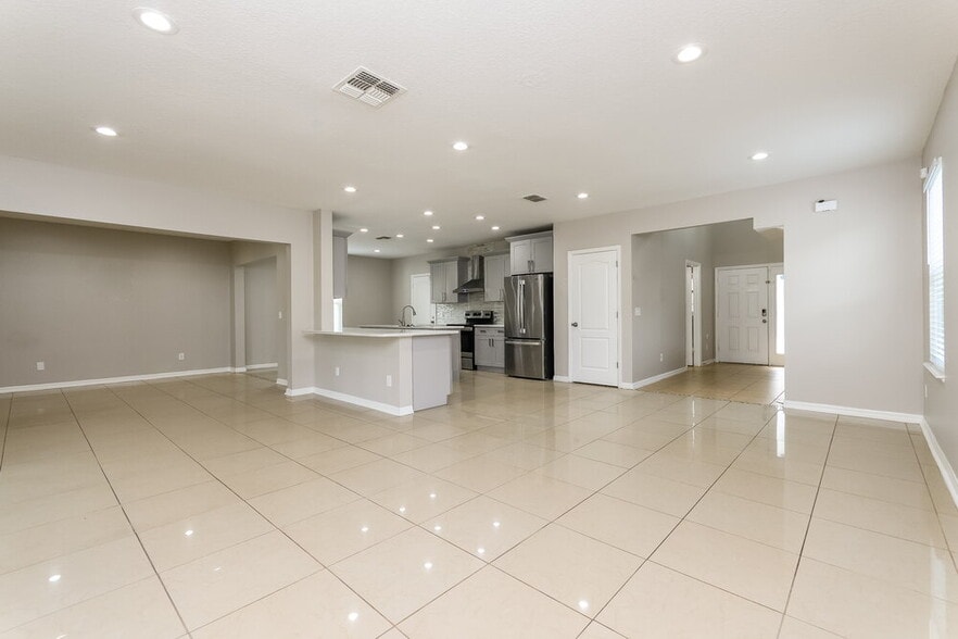 Building Photo - 4911 Windbourne Way