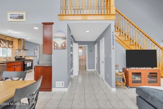 Building Photo - 117 Harding Ave