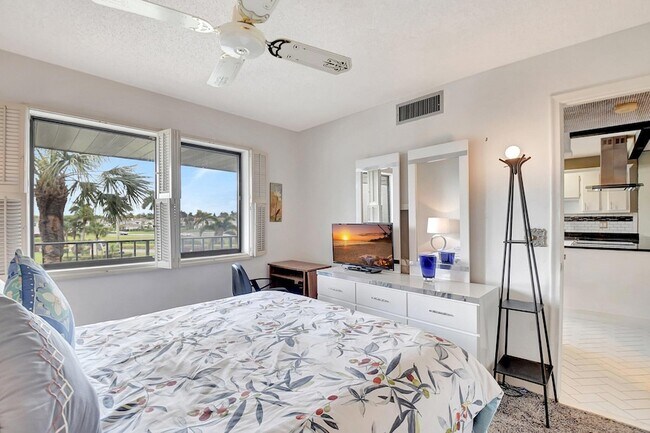 Building Photo - 4070 Tivoli Ct