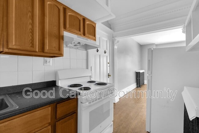 Building Photo - 377 Elmwood Ave