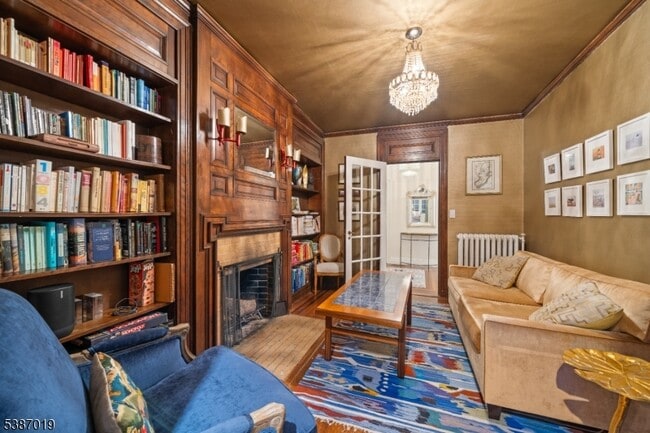 Building Photo - 655 Lake St