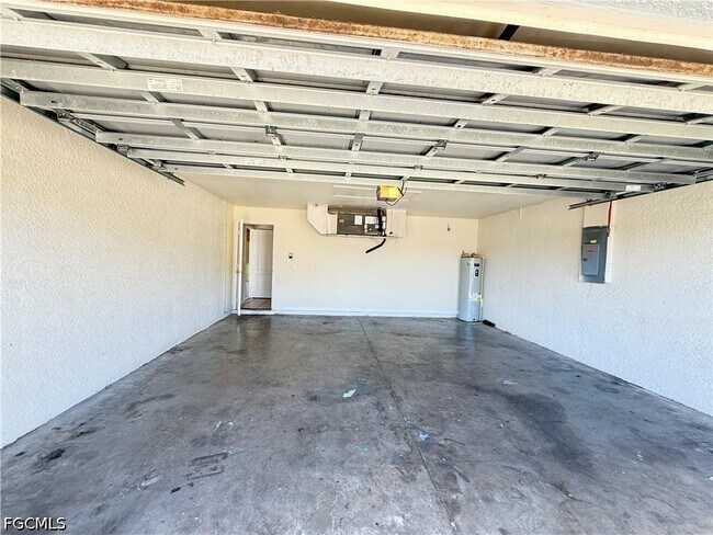 Building Photo - 3705 9th St SW