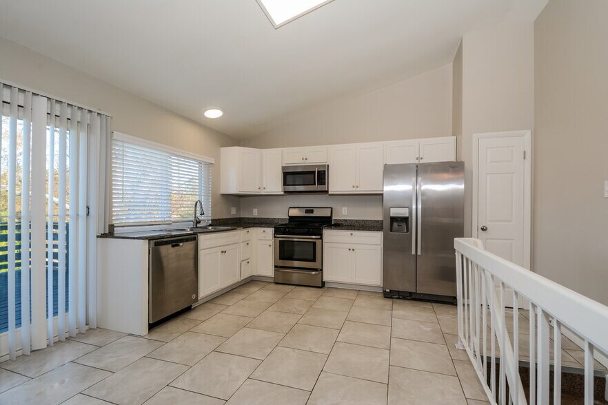 Building Photo - 5305 Springtrail Dr