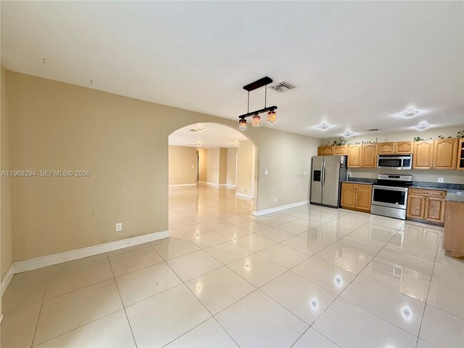 Building Photo - 7871 NW 53rd Ct