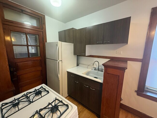 Building Photo - 3150 N Linder Ave