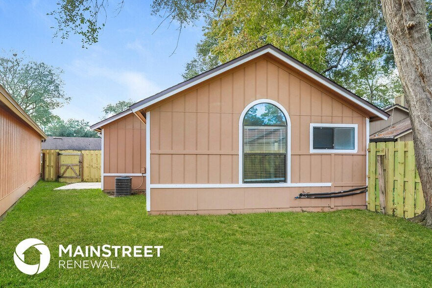 Building Photo - 9845 Paddlewheel Dr W