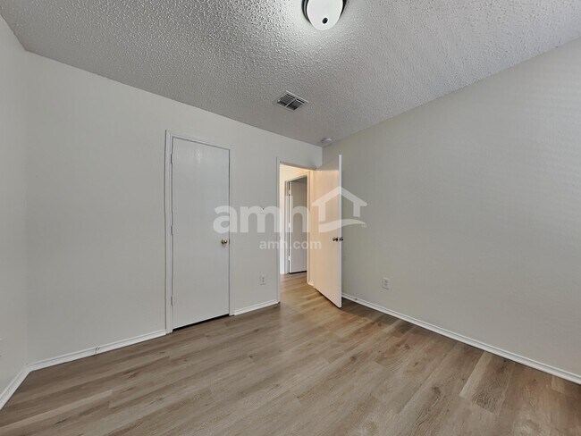 Building Photo - 108 Quail Meadows Ln