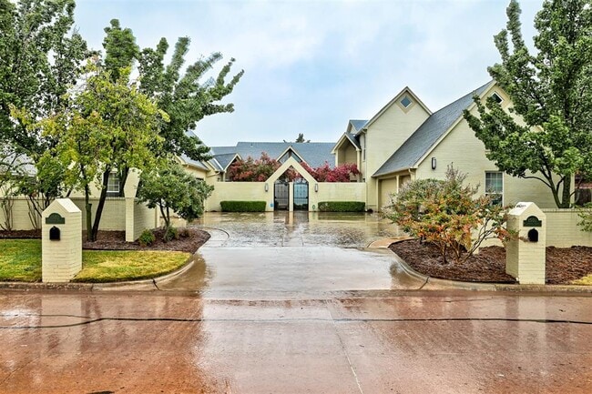 Building Photo - 1502 Duffner Dr