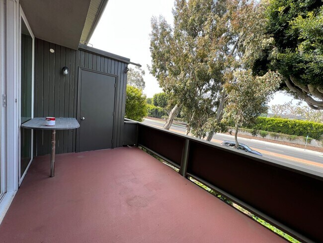 Building Photo - SHORECREST4112-4116