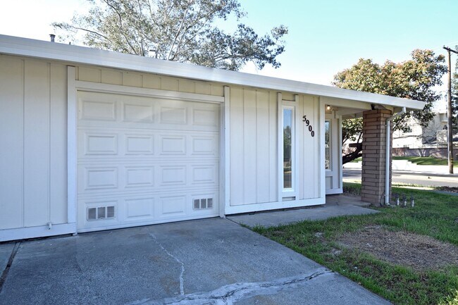 Primary Photo - 5902-5902 Bourbon Dr