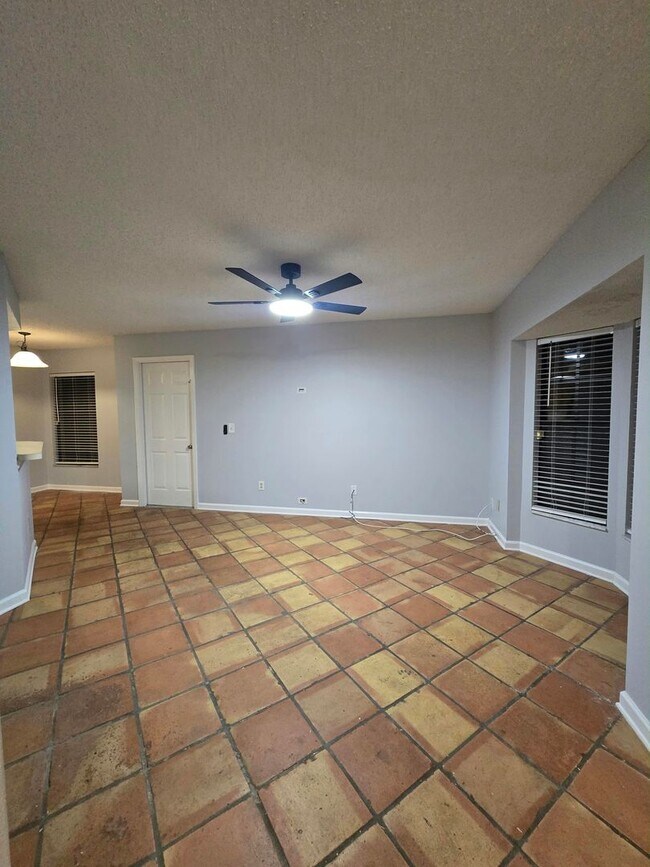 Building Photo - 1030 Knoll Wood Ct