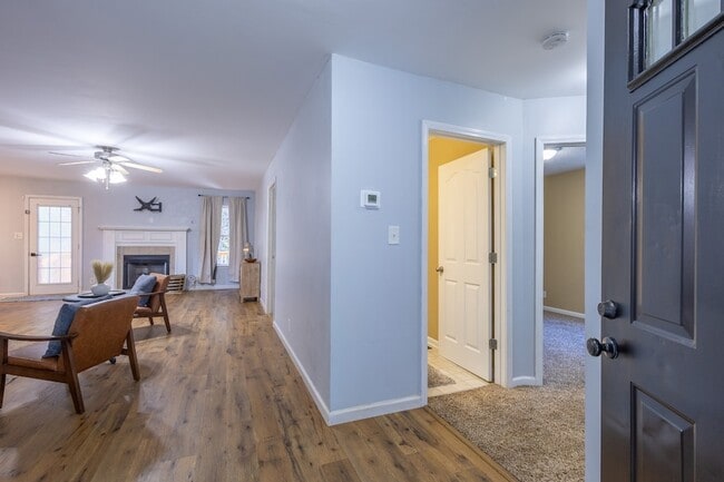 Building Photo - 356 Andrew Dr