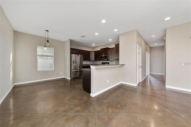 Building Photo - 2893 Whispering Trails Dr