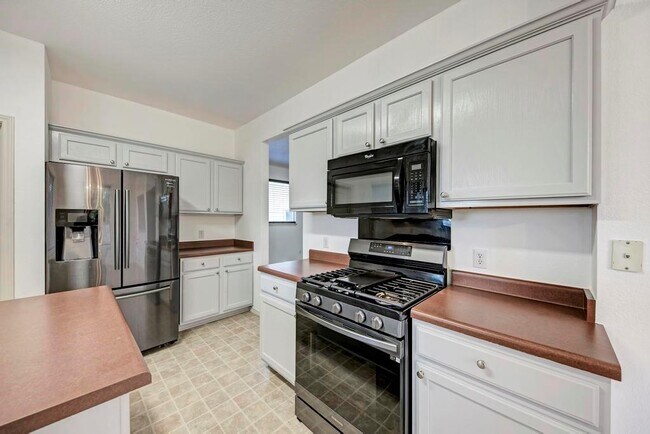 Building Photo - 15005 Donna Jane Loop