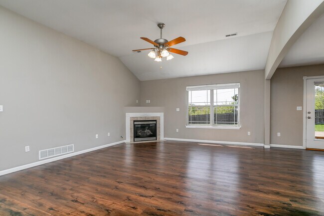 Building Photo - 4800 Burbank Loop