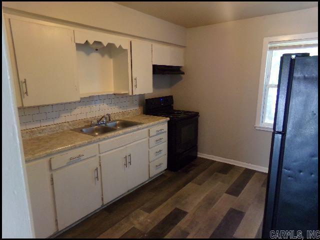 Building Photo - 26 S Wakefield Dr