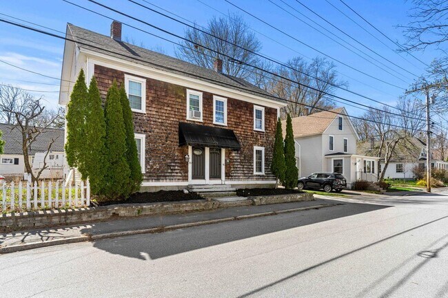 Building Photo - 95 Rumford St