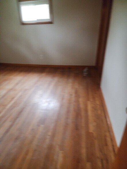 Building Photo - 601 Zimmer Ave