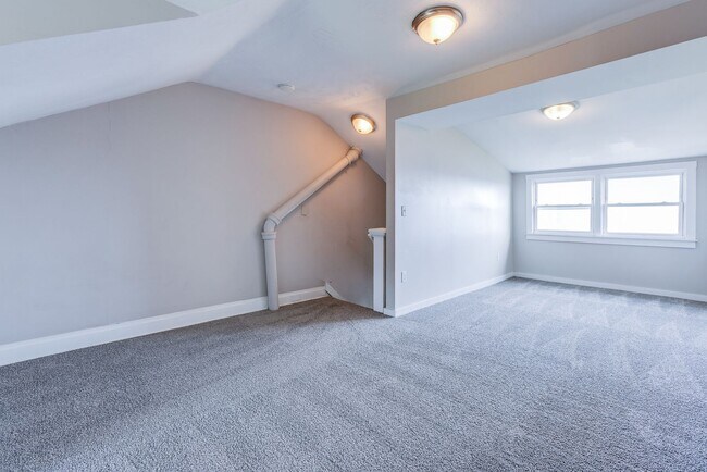 Building Photo - Available August - Check out this beautiful 2 bedroom w/ city views!